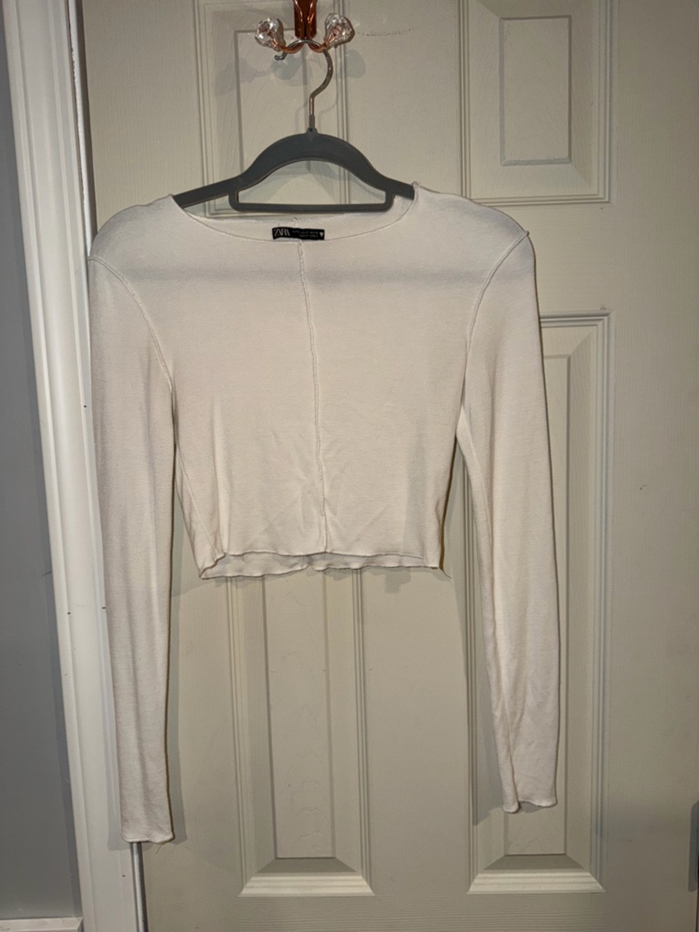 Zara Cream Long Sleeve Cropped Crewneck Top